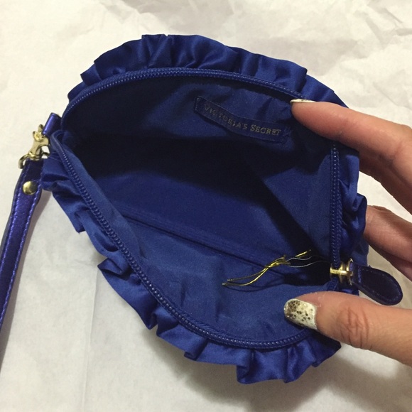 Victoria's Secret Makeup Bag Blue Ruffle Gold Key - Picture 3 of 4